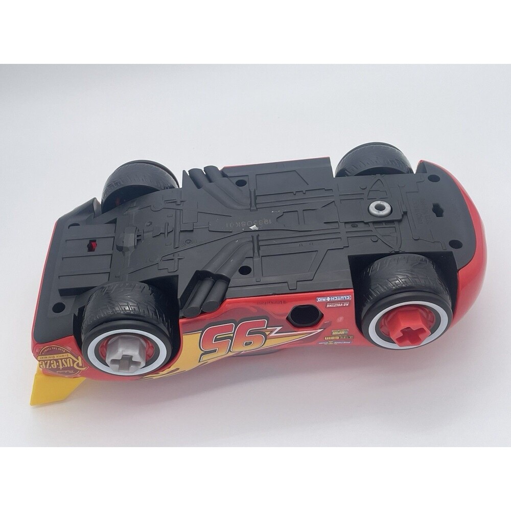 Lightning McQueen Toy Car – Rust-eze, Interchangeable Wheels, Plastic, No Elec - Picture 5 of 7